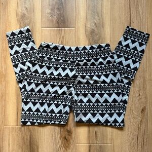 LuLaRoe Black and White Geometric Leggings